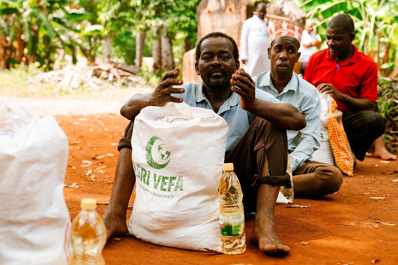 The Art of Drawing Readers In: Your attractive post title goes here africa, children, poverty, drought, charity, ethnic, need, food, human, support